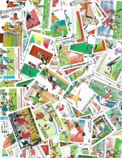 Fotbal 50 různých poštovních známek